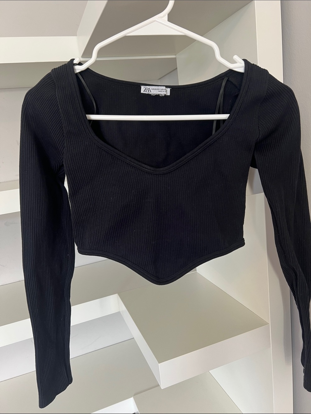 Zara Black Ribbed V-Neck Long Sleeve Crop Top
